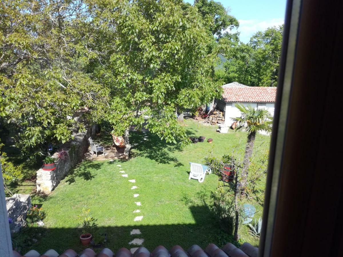 Apartment Parenzana, Little Row House With Big Green Yard In Central Istria Rakotule Экстерьер фото